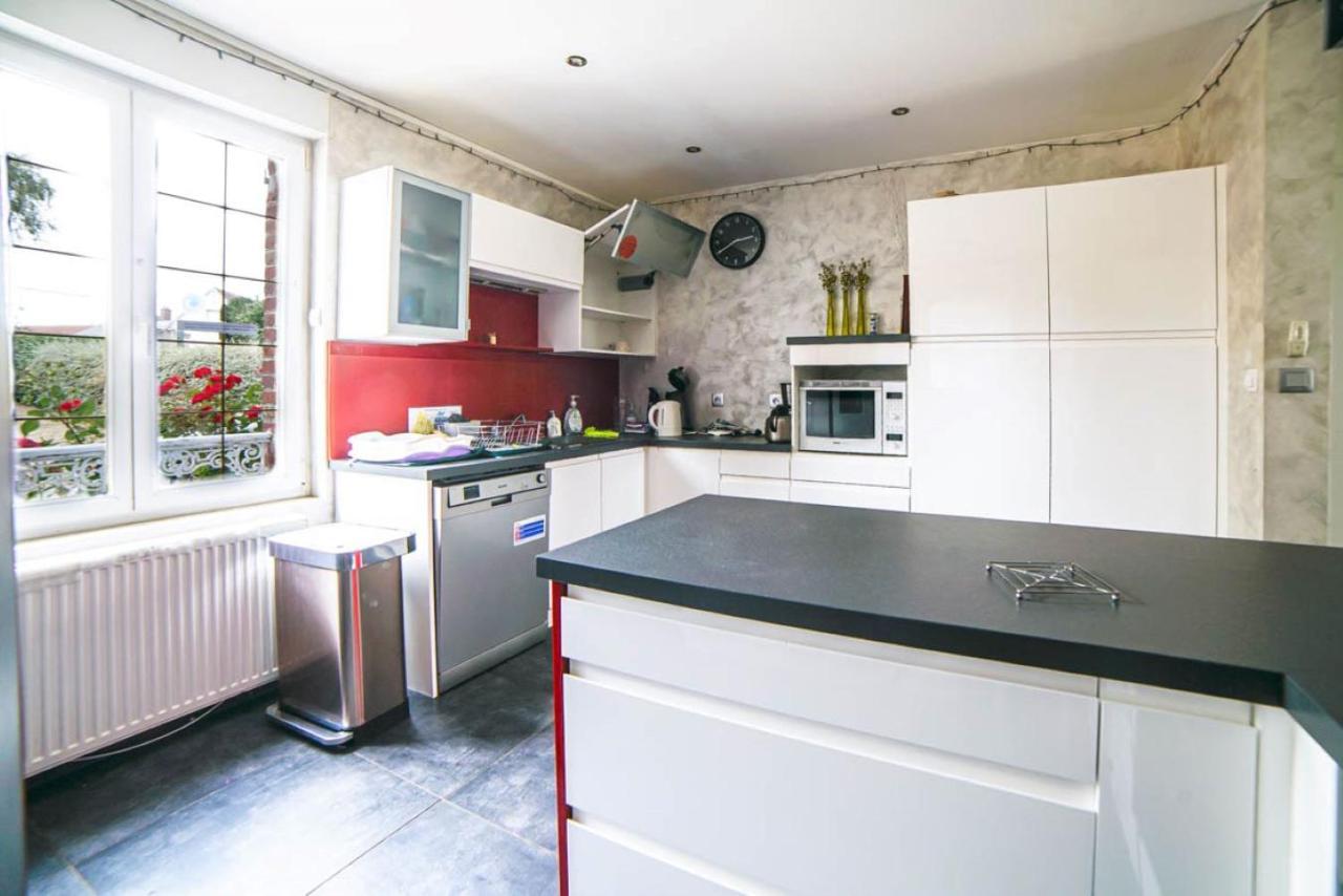 Chambres Individuelles Avec Cuisine Commune Tilloloy Exterior photo