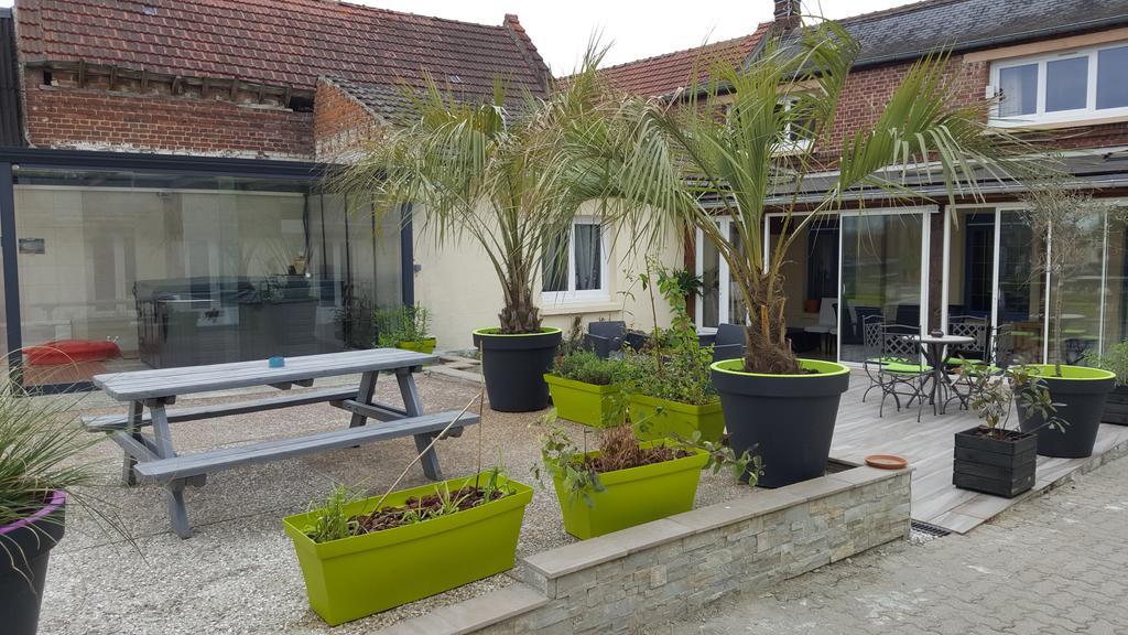 Chambres Individuelles Avec Cuisine Commune Tilloloy Exterior photo